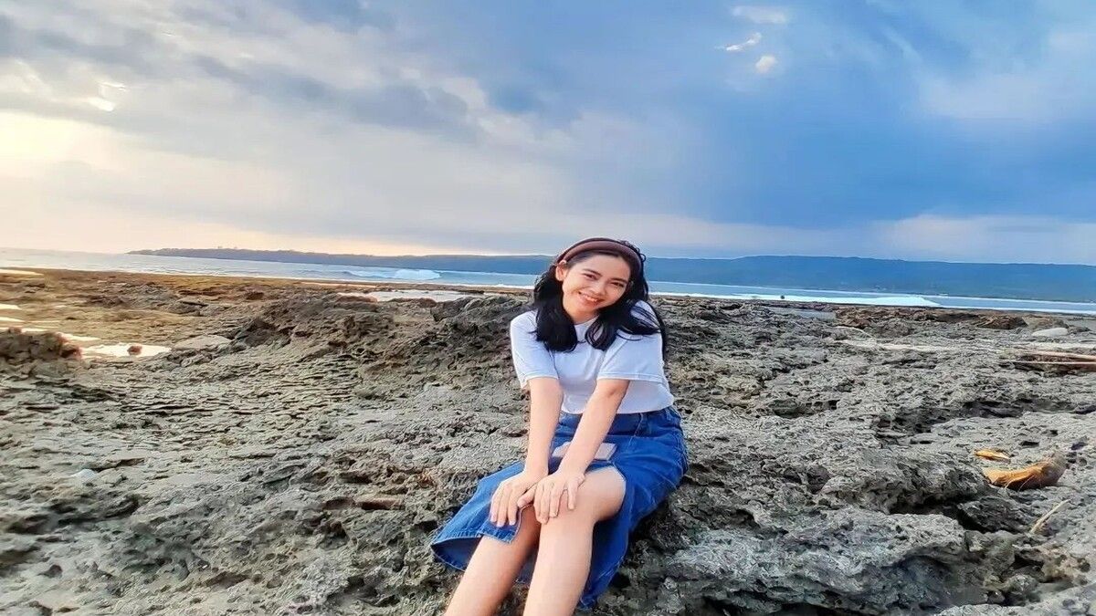 Pesona Keindahan Alam Pantai Sawarna di Banten yang Menakjubkan