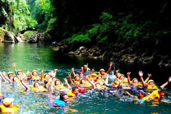 Seru, Green Canyon Pangandaran Penuh Keindahan Alam Liar
