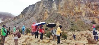 Trekking Gunung Papandayan Surga di Garut yang Menarik!