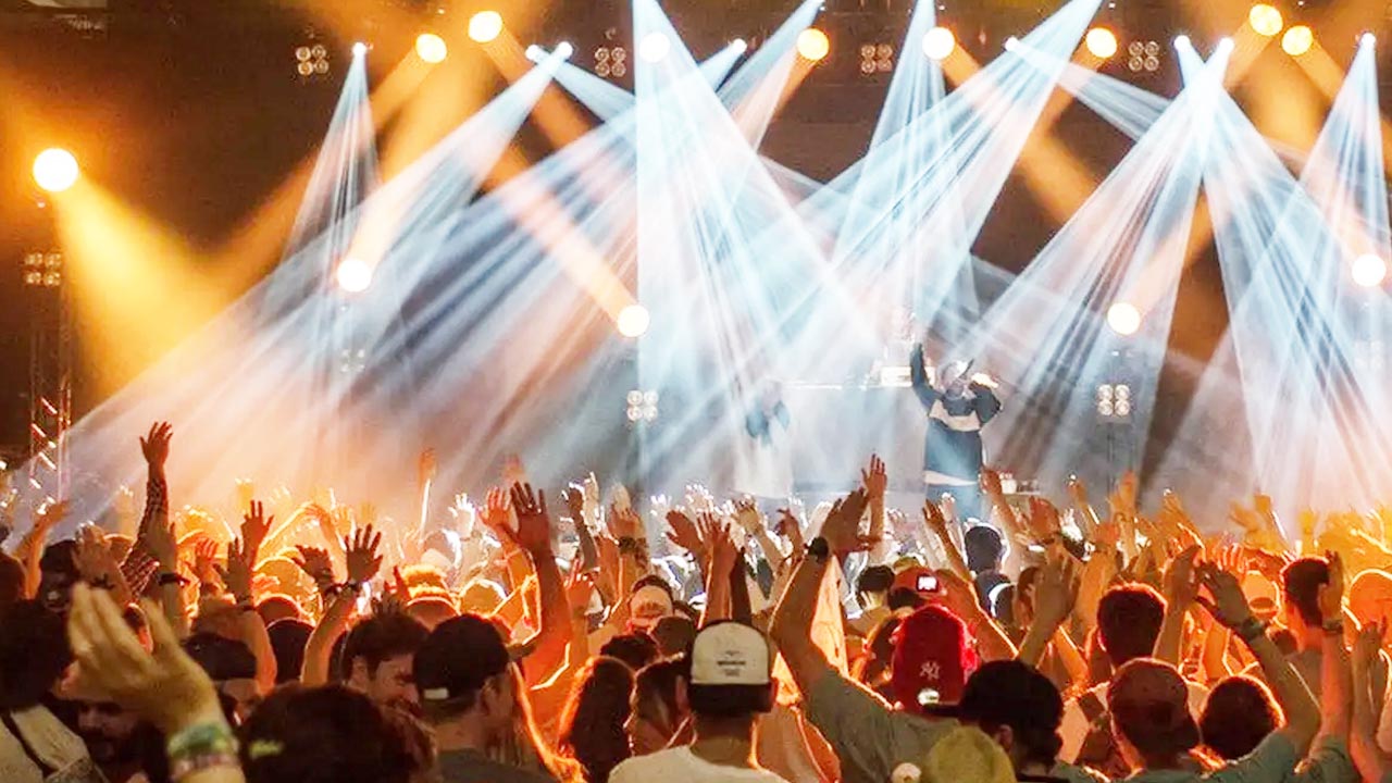 Hiburan Akhir Tahun Ada Berbagai Konser Musik di Palembang, Ini Tips ... Konser Musik Online Gratis Tahun Ini, Jangan Lewatkan yang Ini