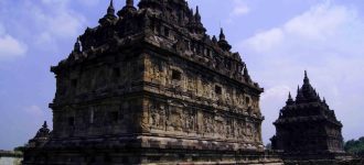 Eksplorasi Candi-candi Jawa Tengah dengan Anggaran Terbatas Petualangan Hemat