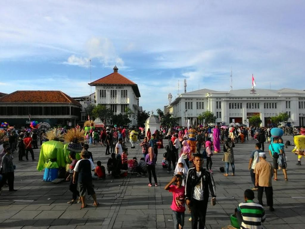 Wisata Kota Tua Jakarta Dipenuhi Ribuan Pengunjung Menyusuri kota tua Jakarta dengan biaya di bawah Rp200 ribu